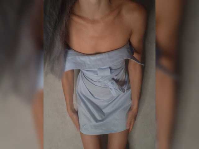 le modèle EvaLatu est en webcam porno dans un show sur le site bongacams, il possède les tags suivants: White/Caucasian,Blonde,Trimmed