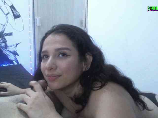 Blue-and-EmmaNova webcam