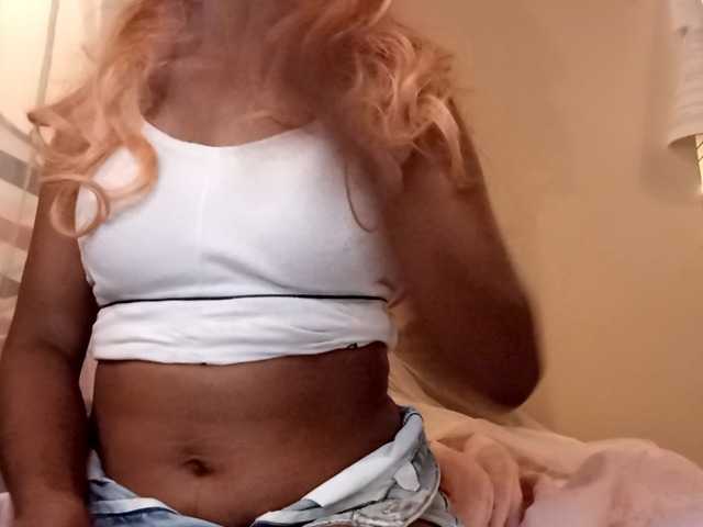 Annebe Live Cam on BongaCams