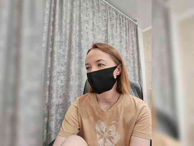 このモデルは現在ライブ中です。 Viktoriya24