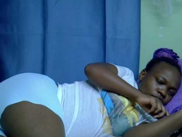 Sexxybutt01 Live Cam on BongaCams