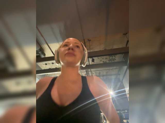 Sinnera1's BongaCams show and profile