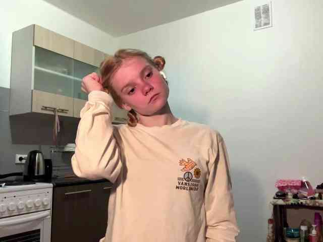 TiffannyBanyas webcam