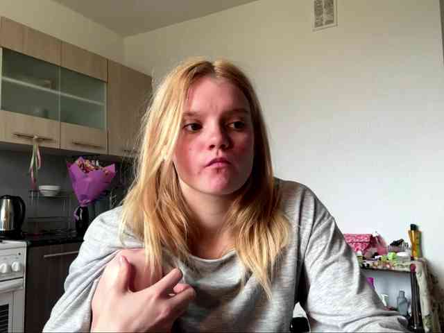 TiffannyBanyas webcam