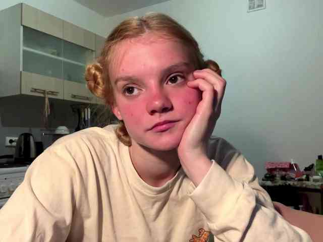 TiffannyBanyas webcam