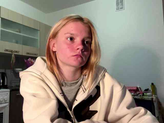 TiffannyBanyas webcam