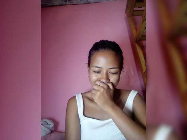 Rudih's BongaCams show and profile