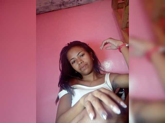 Rudih's BongaCams show and profile