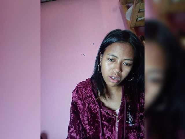 Rudih live cam on BongaCams