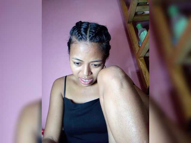 Rudih live cam on BongaCams