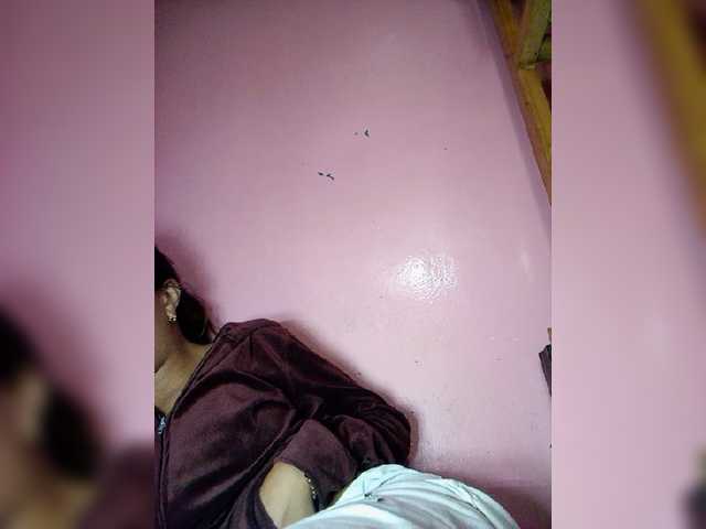 Rudih live cam on BongaCams