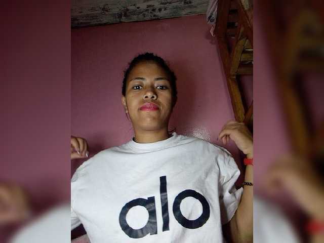 Rudih live cam on BongaCams