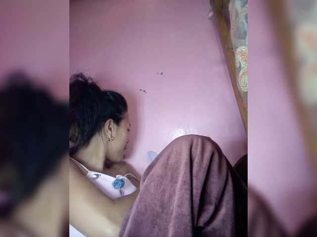 Rudih live cam on BongaCams