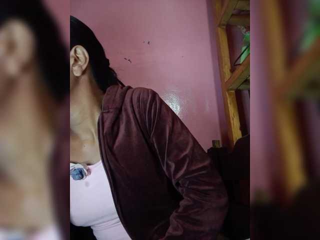 Rudih live cam on BongaCams