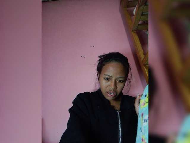 Rudih live cam on BongaCams