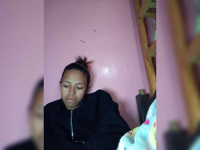 Rudih live cam on BongaCams