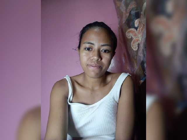 Rudih live cam on BongaCams