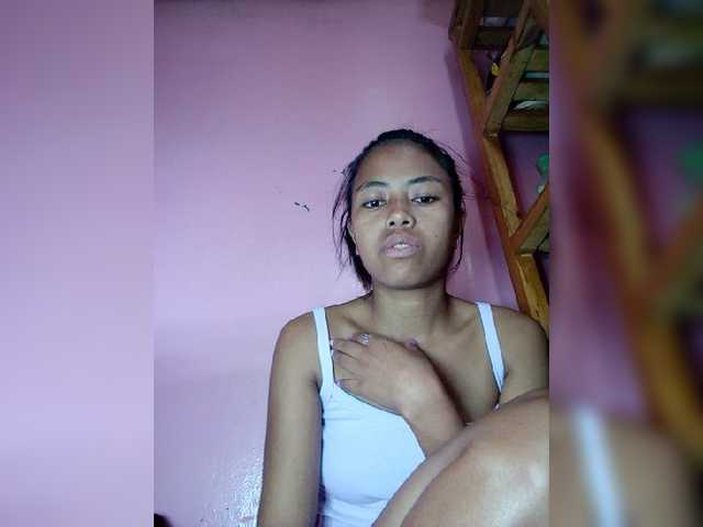 Rudih live cam on BongaCams