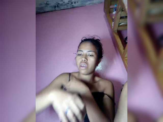 Rudih live cam on BongaCams