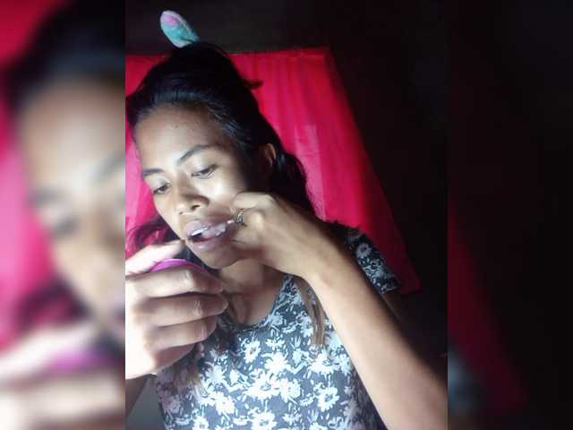 Rudih's BongaCams show and profile