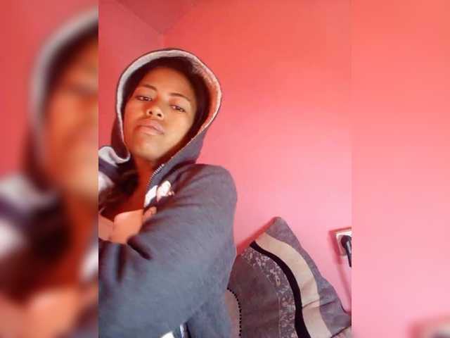 Rudih's BongaCams show and profile