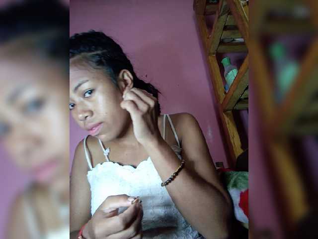 Rudih live cam on BongaCams