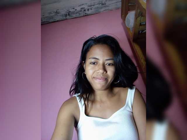 Rudih live cam on BongaCams