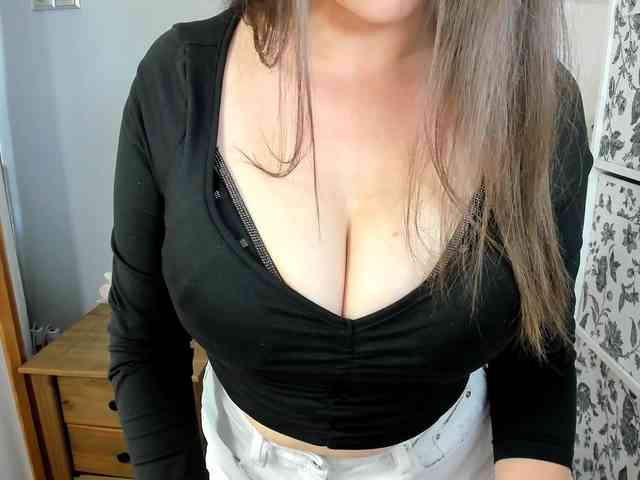 SophieAmore webcam