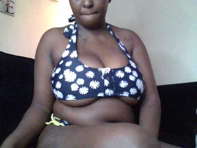 Sauceyga live cam on BongaCams