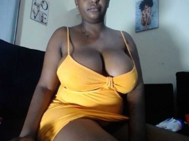Sauceyga live cam on BongaCams