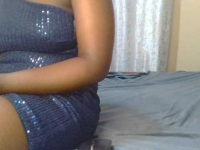 Shantell live cam preview