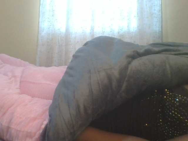Shantell — live female cam