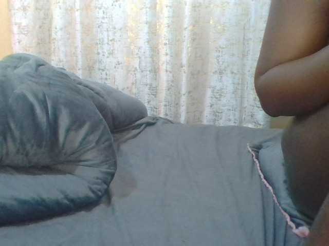 Shantell live cam on BongaCams
