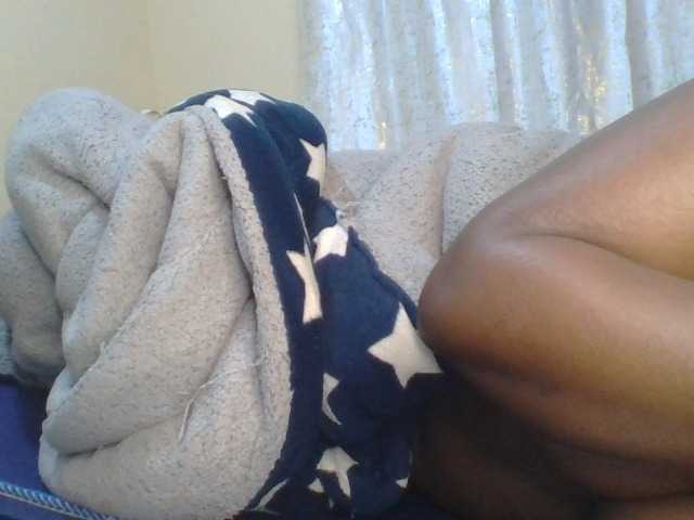 Shantell live cam on BongaCams