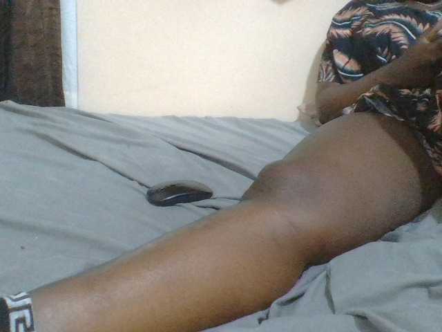 Shantell live cam on BongaCams