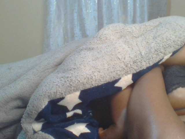 Shantell live cam on BongaCams