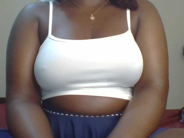 Shantell live cam preview