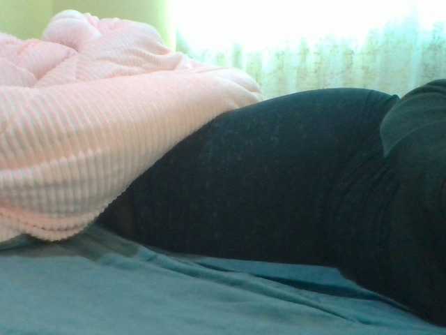 Shantell live cam on BongaCams