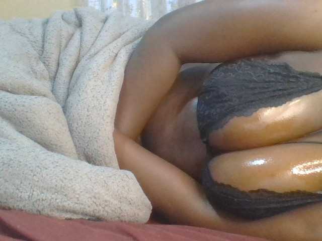 Shantell live cam on BongaCams