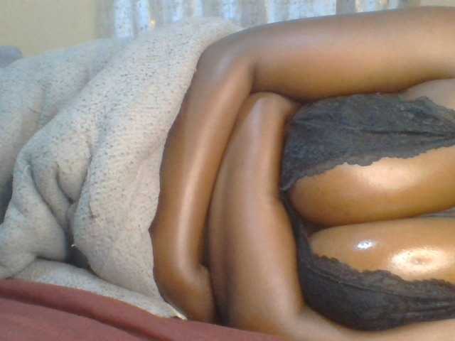 Shantell live cam on BongaCams