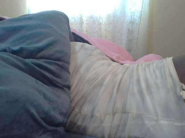 Shantell live cam preview