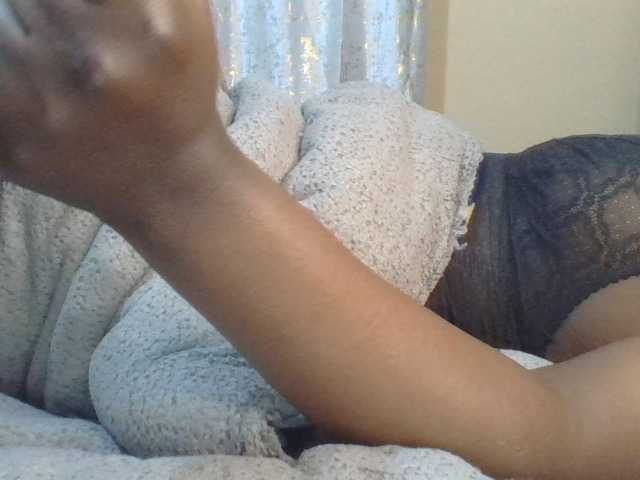 Shantell live cam on BongaCams