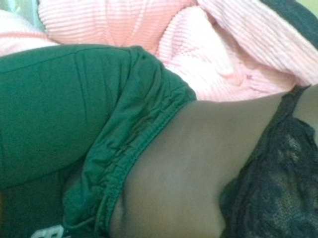 Shantell live cam on BongaCams