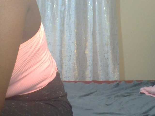 Shantell — live female cam