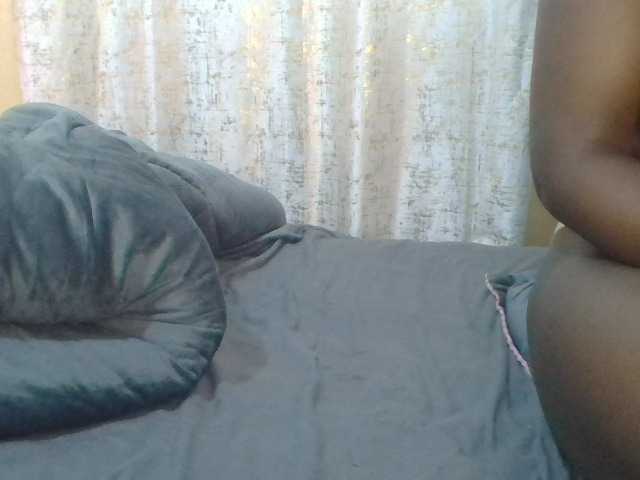 Shantell live cam on BongaCams