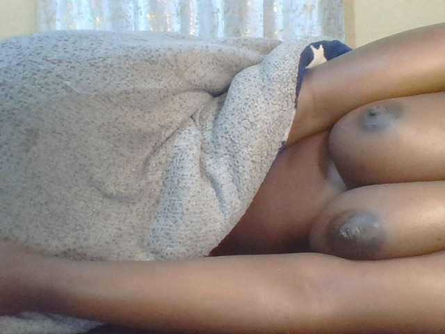 Shantell live cam on BongaCams