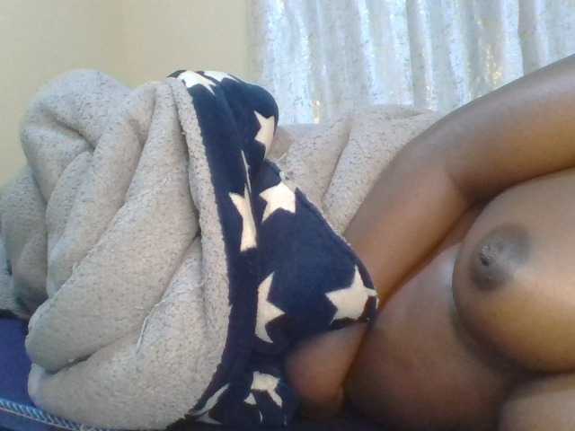 Shantell live cam on UnifiedCams
