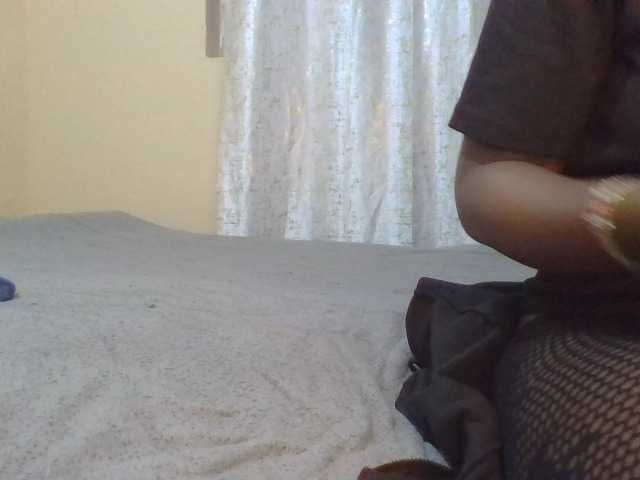 Shantell live cam on BongaCams