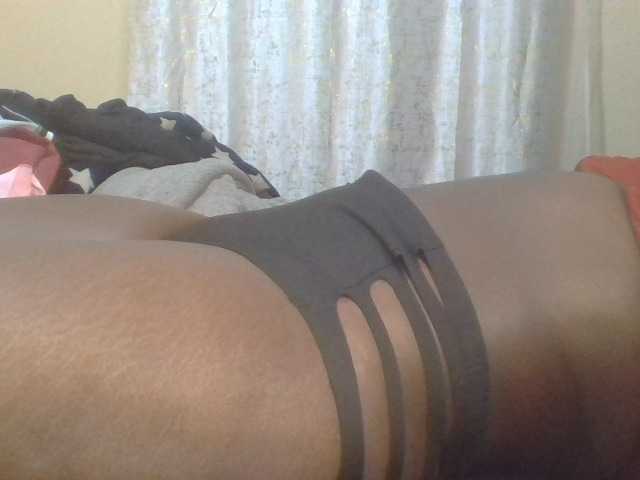 Shantell live cam on BongaCams