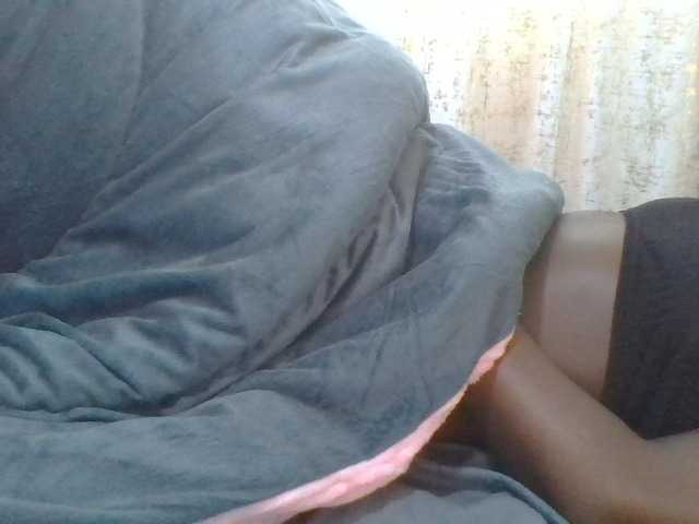 Shantell live cam on BongaCams